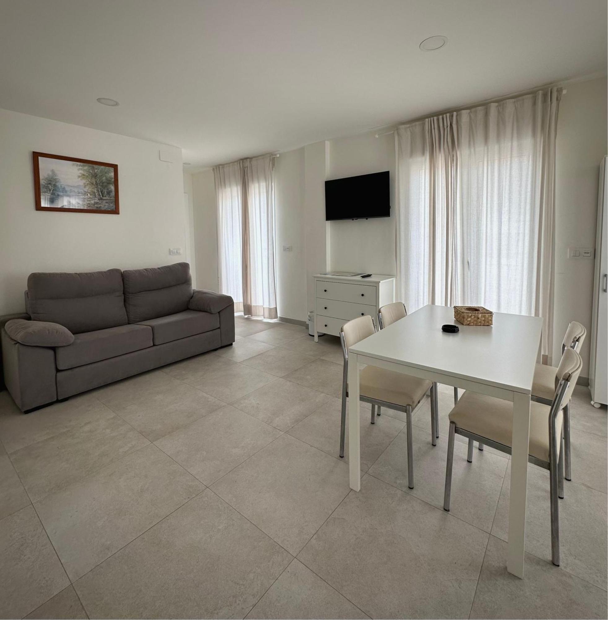 Apartamentos Turisticos Victoria Almuñécar Dış mekan fotoğraf